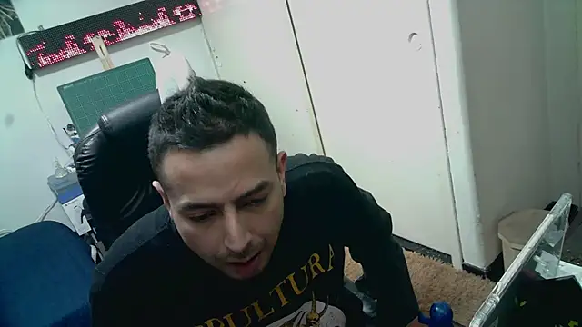 YoungStallionXL online show from 02/20/26, 07:21