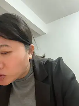 Snapshot of daaqnn chatting on 06/13/26, 12:36 daaqnn online show from 06/13/26, 12:36