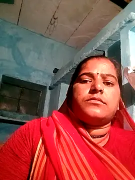 Snapshot of Hotty-Mona754 chatting on 11/04/25, 04:11 Hotty-Mona754 online show from 11/04/25, 04:11