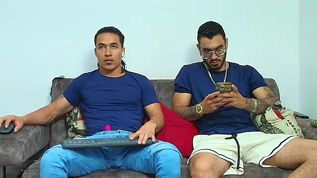 Snapshot of thebadboys05 chatting on 06/14/26, 04:14 thebadboys05 online show from 06/14/26, 04:14