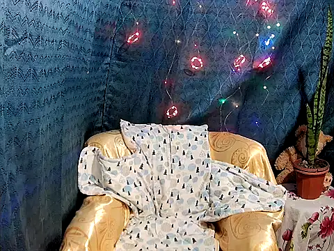 yumi-meya online show from 11/03/25, 12:38