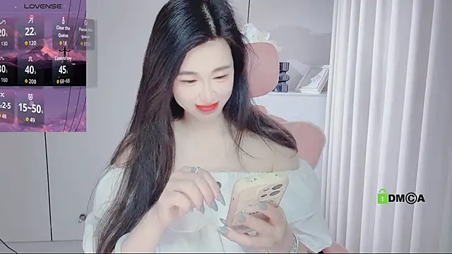 YunShan-33 online show from 04/18/26, 02:25