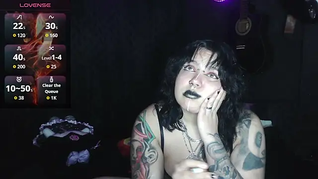 Snapshot of Jessie__wild chatting on 11/07/25, 04:17 Jessie wild online show from 11/07/25, 04:17