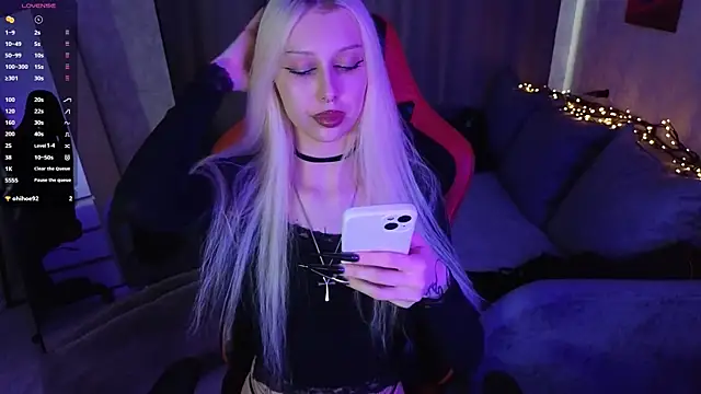 Snapshot of goth__tv chatting on 01/08/26, 10:10 goth tv online show from 01/08/26, 10:10