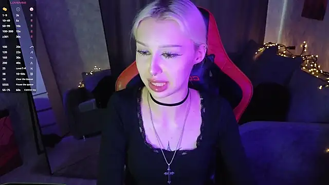 Snapshot of goth__tv chatting on 12/21/25, 10:17 goth tv online show from 12/21/25, 10:17