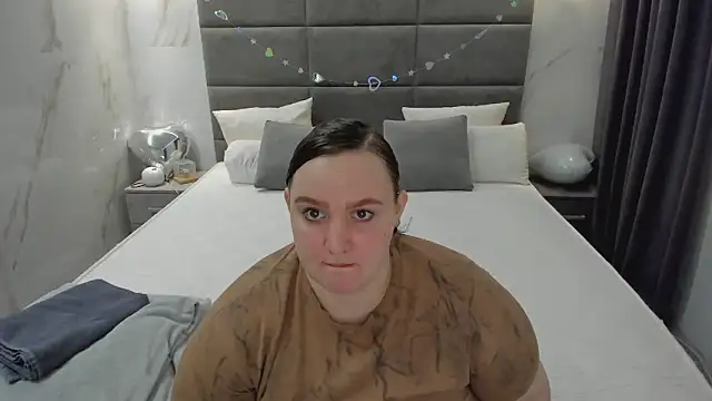 bbwsexis online show from 04/15/26, 07:36