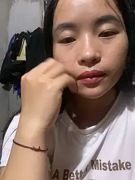 Snapshot of Ngoclan2k chatting on 10/31/25, 12:46 Ngoclan2k online show from 10/31/25, 12:46