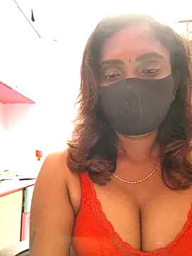 Queen-dhivya online show from 01/15/26, 08:56