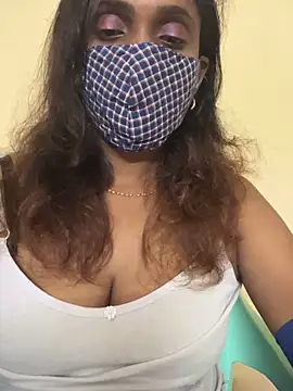 Queen-dhivya online show from 11/24/25, 09:53