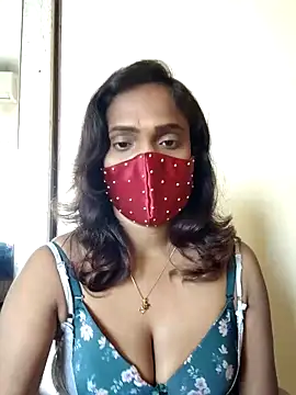 Queen-dhivya online show from 02/09/26, 03:15