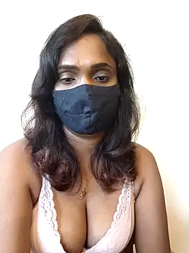 Queen-dhivya online show from 02/08/26, 01:58