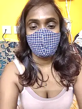 Queen-dhivya online show from 03/31/26, 04:53