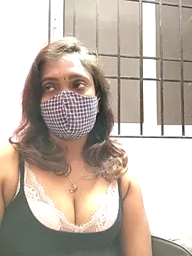 Queen-dhivya online show from 02/06/26, 04:58