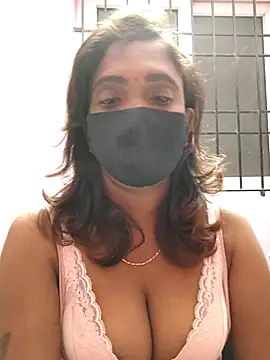 Queen-dhivya online show from 01/16/26, 05:39