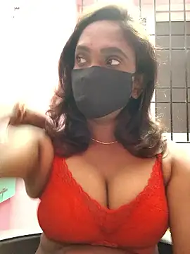 Queen-dhivya online show from 01/17/26, 05:49