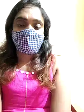 Queen-dhivya online show from 12/18/25, 12:31