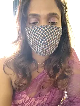 Queen-dhivya online show from 12/05/25, 06:34