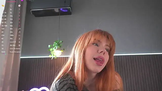 Snapshot of foxyriss chatting on 02/21/26, 06:15 foxyriss online show from 02/21/26, 06:15