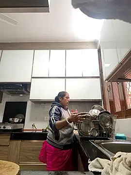 Hot-Sana2 online show from 11/24/25, 06:46