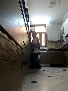 Hot-Sana2 online show from 04/21/26, 07:15