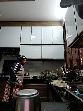 Hot-Sana2 online show from 01/08/26, 06:30