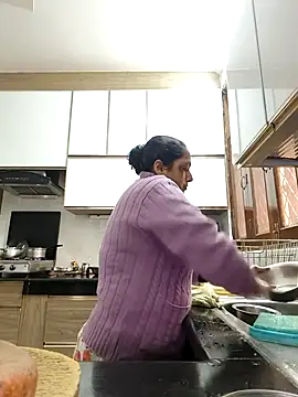 Hot-Sana2 online show from 12/18/25, 07:57