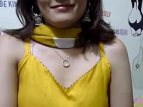 maira 33 online show from 03/08/26, 04:21