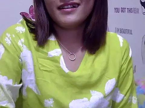 maira 33 online show from 03/22/26, 11:45