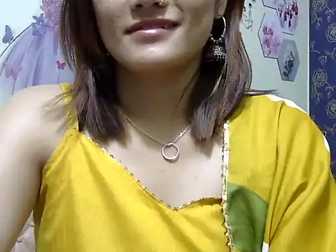 maira 33 online show from 03/29/26, 02:41