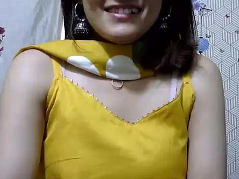 maira 33 online show from 02/08/26, 08:01