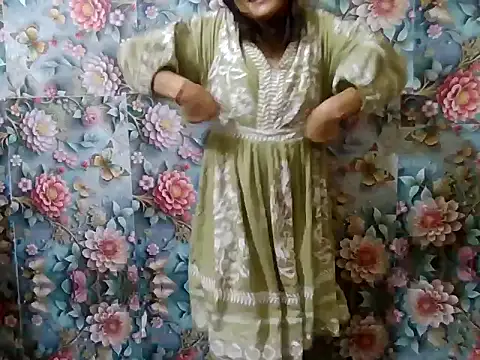 maira 33 online show from 11/07/25, 03:27