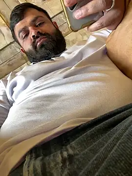 Snapshot of alan0ass chatting on 08/03/26, 08:33 alan0ass online show from 08/03/26, 08:33