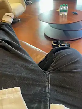 Snapshot of alan0ass chatting on 02/28/26, 11:32 alan0ass online show from 02/28/26, 11:32