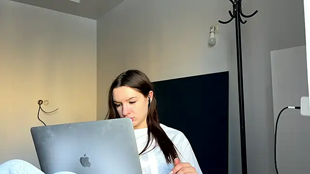 TeofilqKoral online show from 11/19/25, 04:56