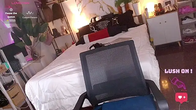 Lolitaloove69 online show from 02/12/26, 12:54