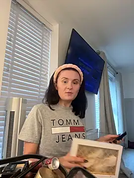 EmLovesxx online show from 11/08/25, 02:42