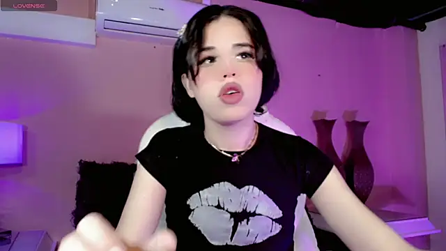 ClaudiaSophia online show from 11/18/25, 11:35