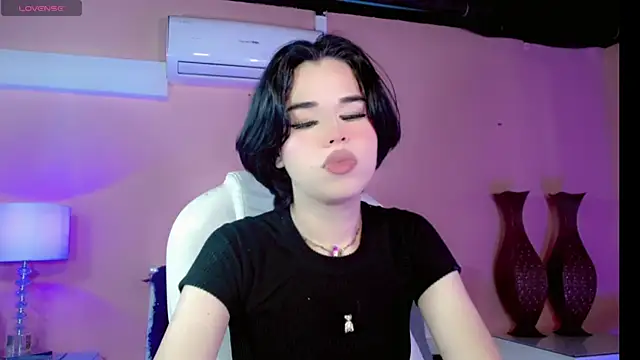 ClaudiaSophia online show from 11/15/25, 11:36