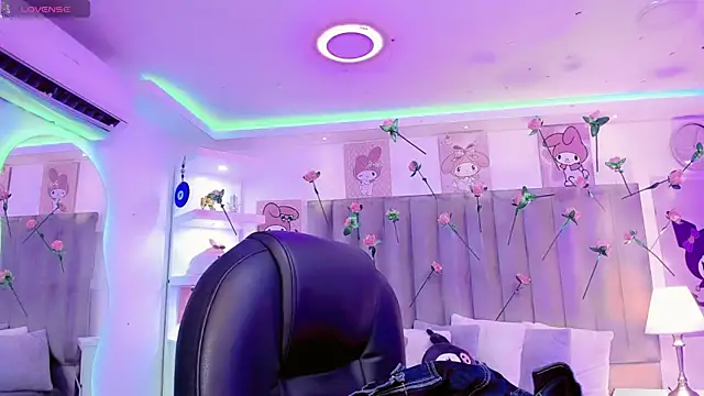 ClaudiaSophia online show from 02/18/26, 12:01