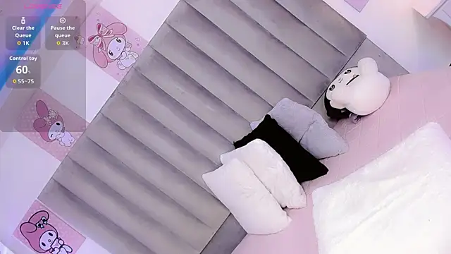 ClaudiaSophia online show from 05/25/26, 12:15