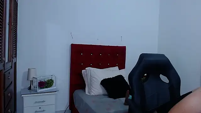 Snapshot of LiamHeat_ chatting on 11/09/25, 04:05 LiamHeat online show from 11/09/25, 04:05