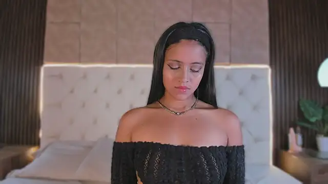 Camiila rosse online show from 11/15/25, 07:40