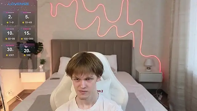 Fakeangel87 online show from 11/05/25, 08:17