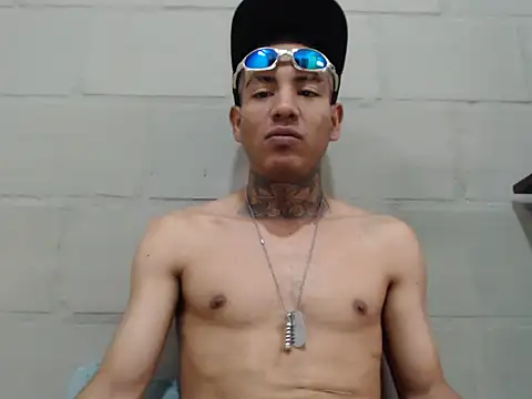 Strongercock online show from 10/31/25, 08:05