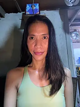 Snapshot of bellaUtops chatting on 05/08/26, 12:53 bellaUtops online show from 05/08/26, 12:53