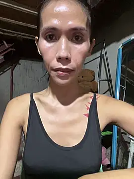 Snapshot of bellaUtops chatting on 02/13/26, 06:52 bellaUtops online show from 02/13/26, 06:52