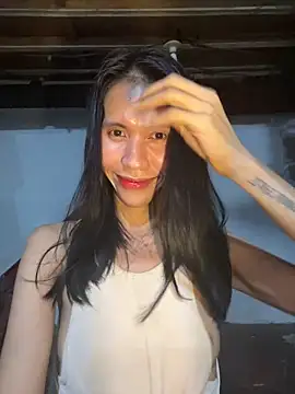 bellaUtops online show from 06/16/26, 01:55