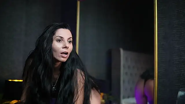 GiaEasyIce online show from 11/18/25, 08:34