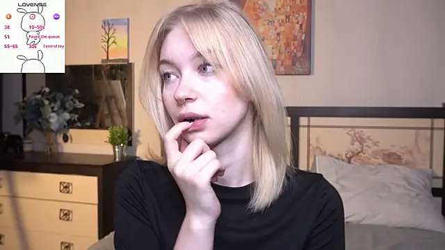 ShanelTunon online show from 11/21/25, 07:13