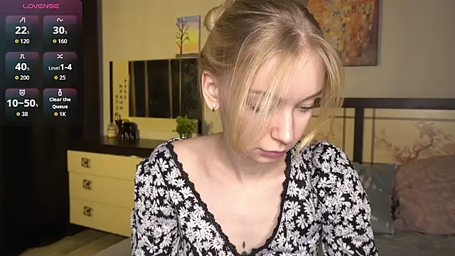 ShanelTunon online show from 11/16/25, 08:13